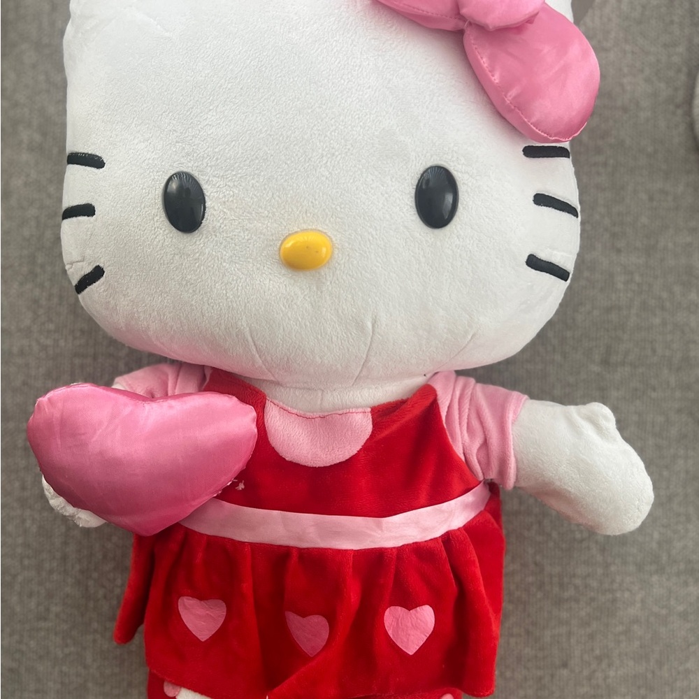 Hello Kitty greeter